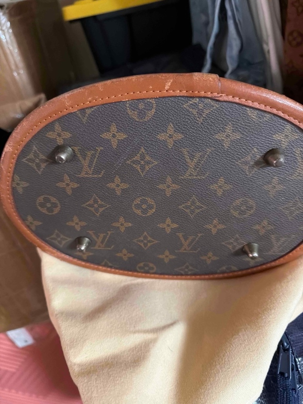 Louis Vuitton Brown Monogram Canvas Bucket Bag with Tan Trim - Picture 6 of 9